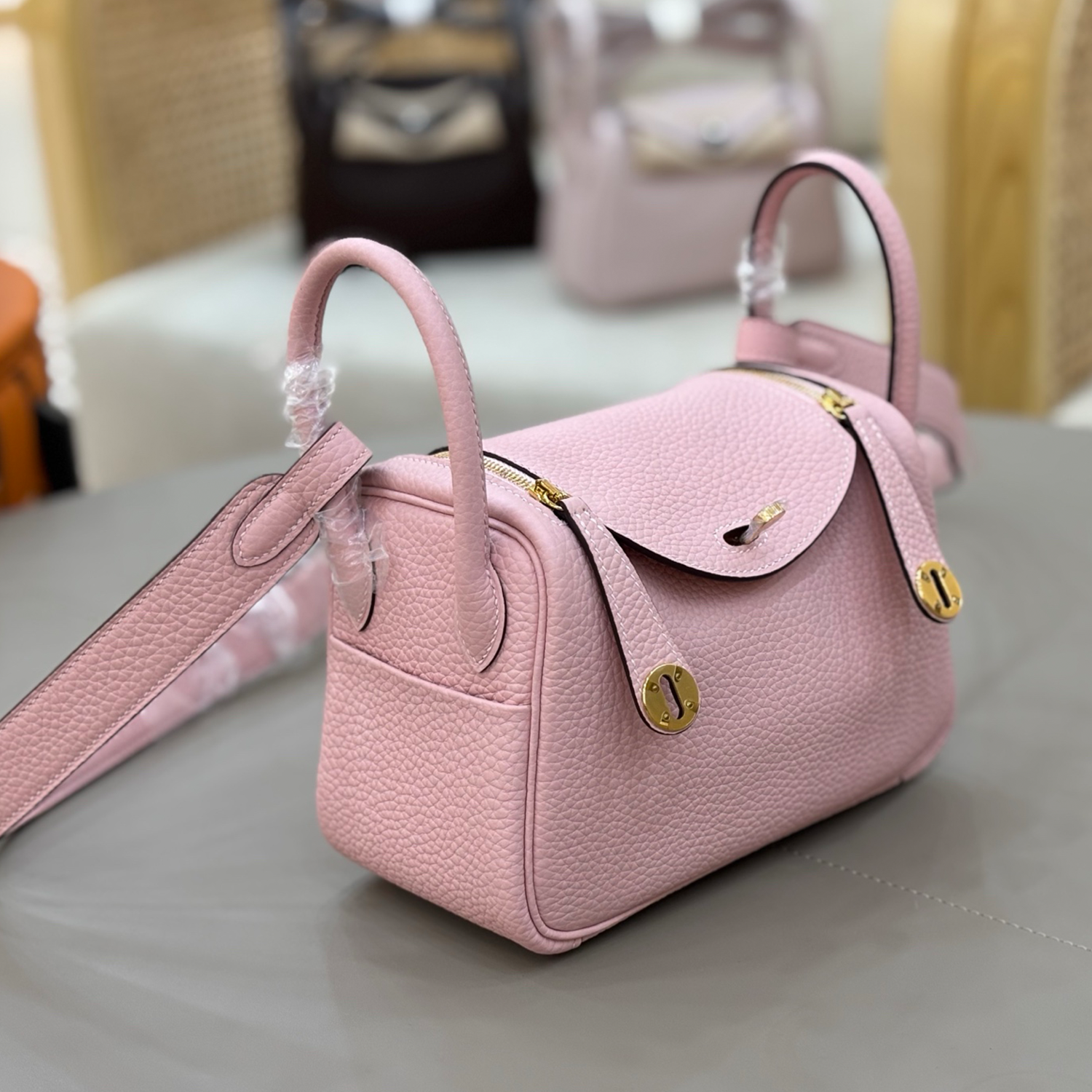 lookbook image shop_this_look_EcLGgQ